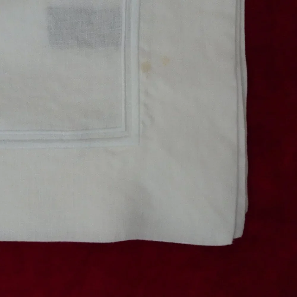 Lands' End Linen Tablecloth 60